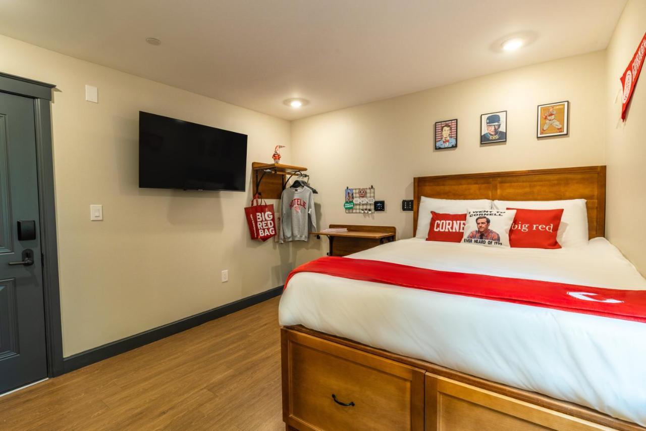 The Dorm Hotel Итака Екстериор снимка