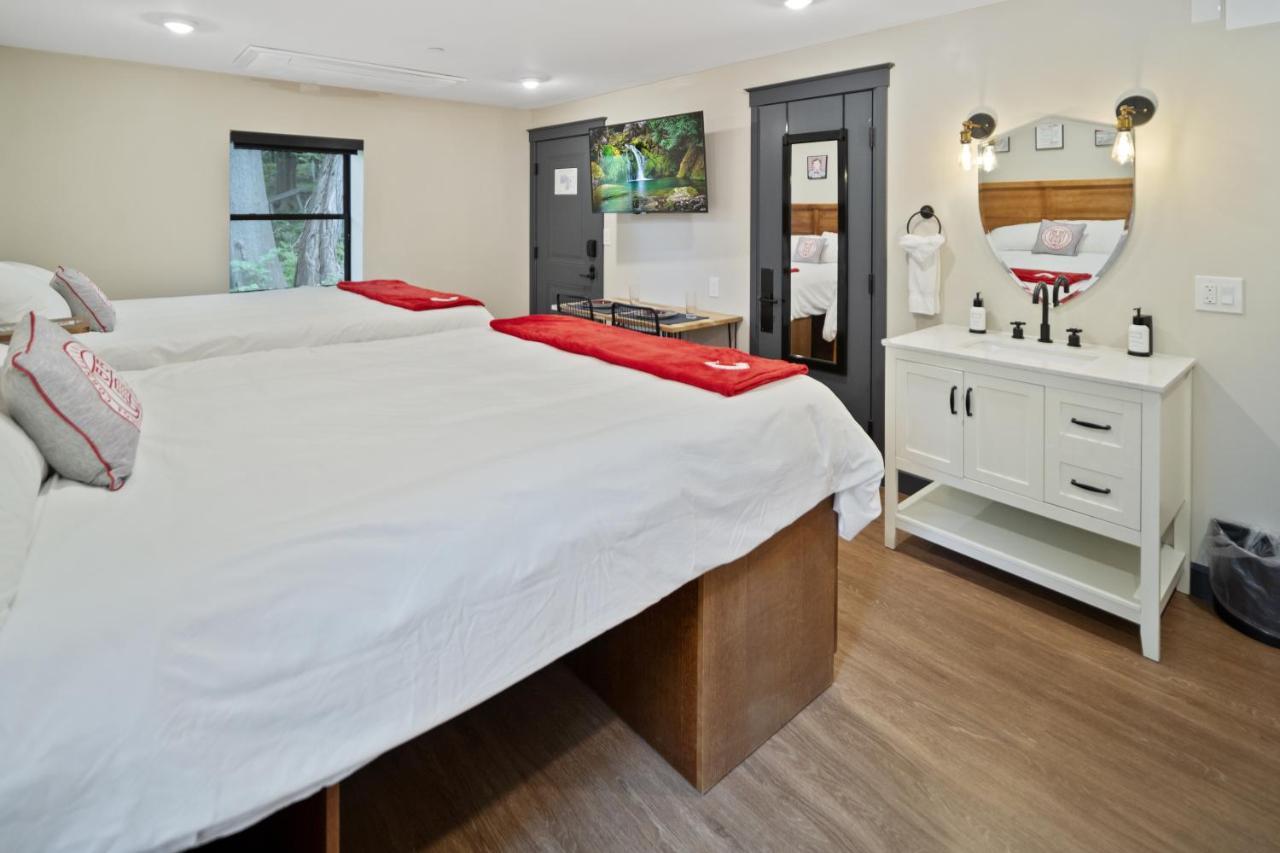 The Dorm Hotel Итака Екстериор снимка