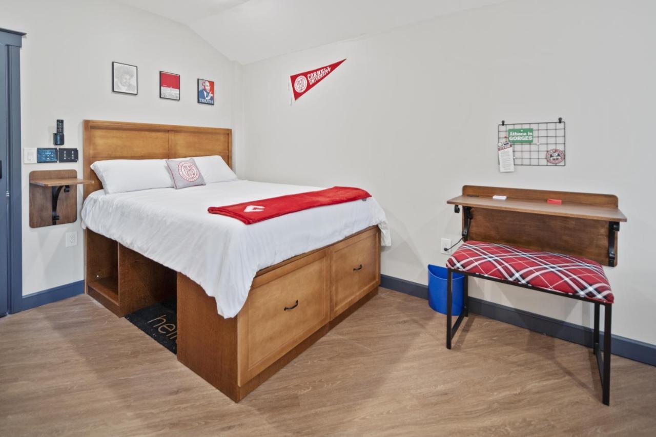 The Dorm Hotel Итака Екстериор снимка